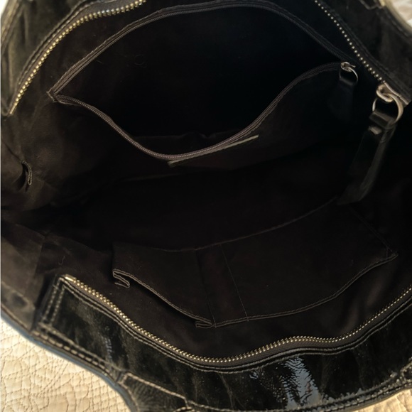 Leather Coach large tote bag, embossed design, many pockets—straps perfect - Picture 3 of 7